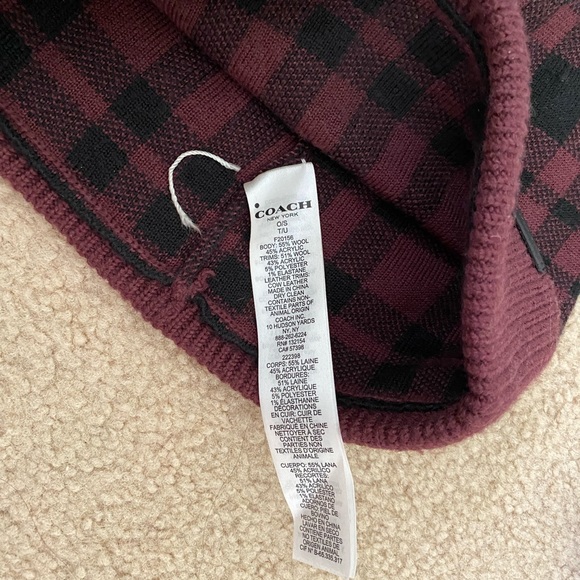 Coach Beanie - Picture 3 of 3
